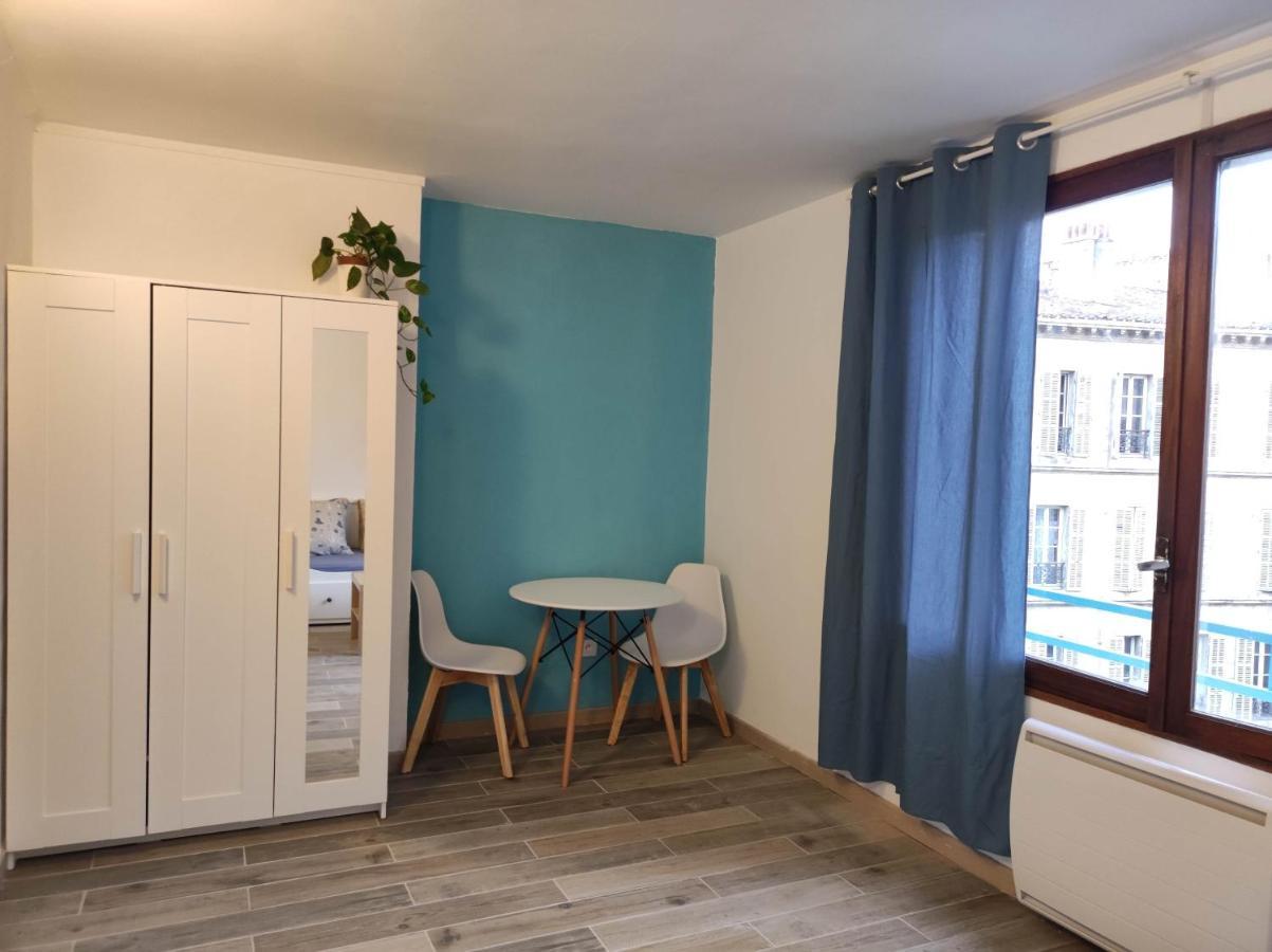 Appartement Studio Bleu En Face De La Gare 10Mn Au Vieux Port à Marseille Extérieur photo